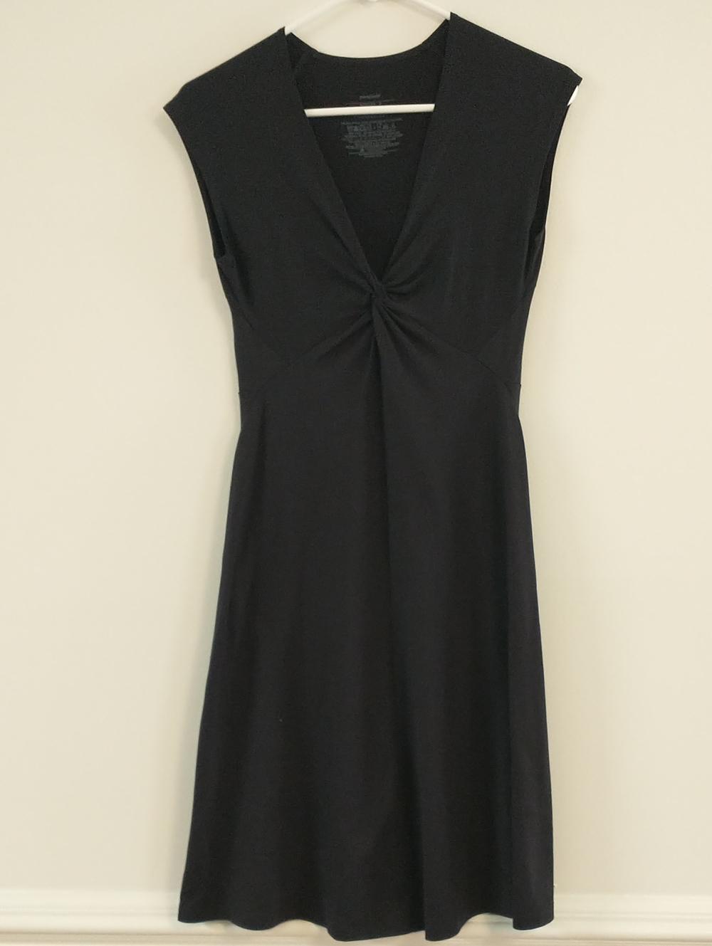 Patagonia Deep V Twist Front Sleeveless Little Black Dress Small